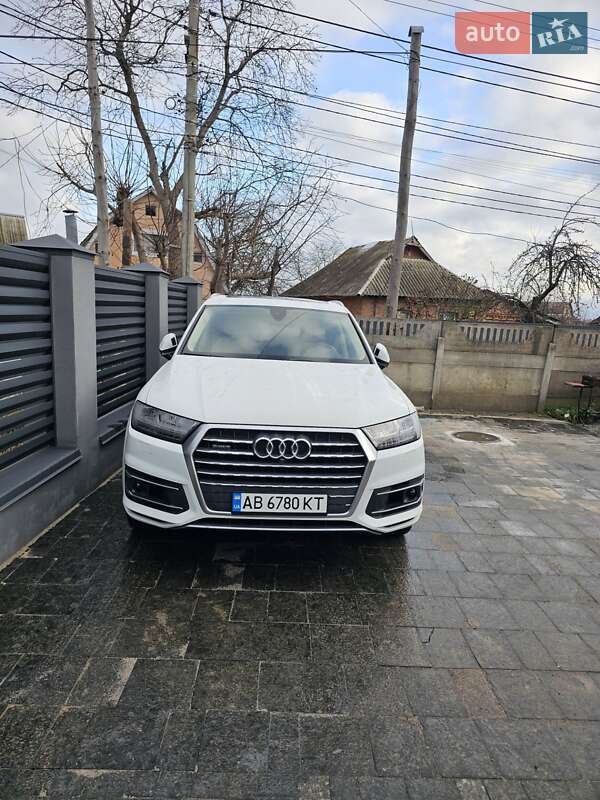 Позашляховик / Кросовер Audi Q7 2018 в Вінниці
