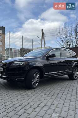 Audi Q7  2012