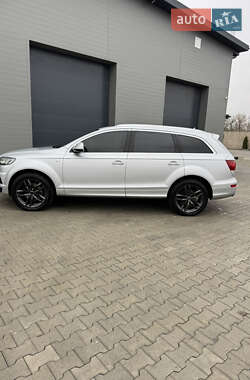 Audi Q7  2010