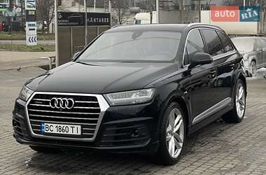 Audi Q7  2015