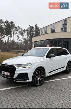Audi Q7  2021