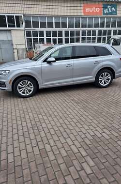Audi Q7  2017