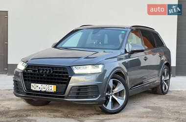 Audi Q7  2016