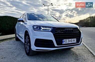 Audi Q7  2015
