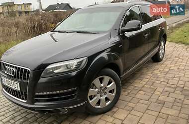 Audi Q7  2011