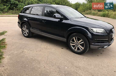Audi Q7  2011