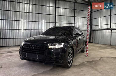 Audi Q7  2015