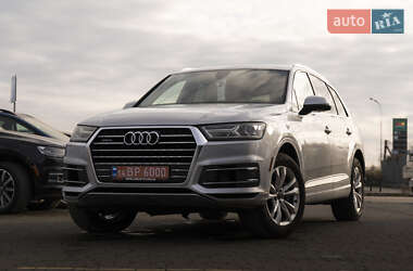 Audi Q7  2016