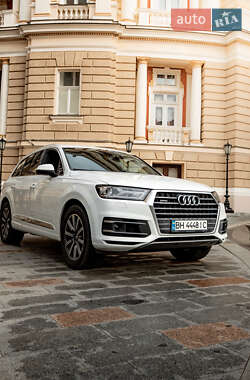 Audi Q7  2015