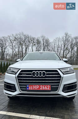 Audi Q7  2017