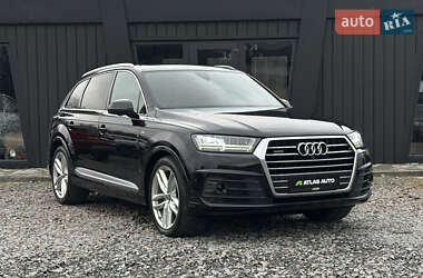 Audi Q7  2015