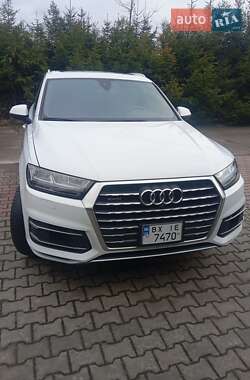 Audi Q7  2017