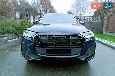 Audi Q7  2022