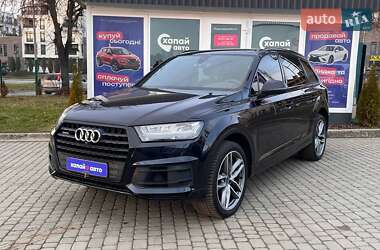 Audi Q7  2016