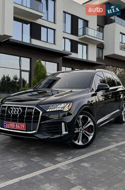 Audi Q7  2020