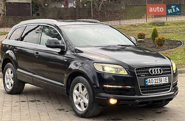 Audi Q7  2006