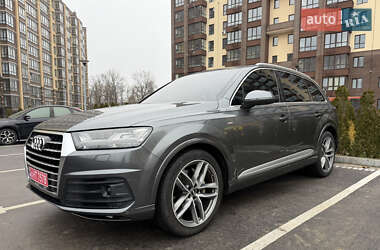 Audi Q7  2015