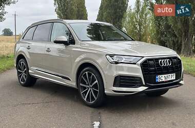Audi Q7  2022