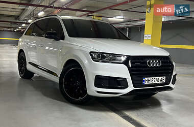 Audi Q7  2016