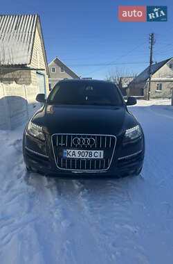 Audi Q7  2011