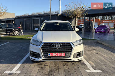 Audi Q7  2015
