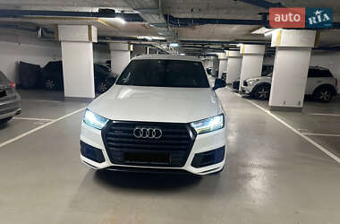 Audi Q7  2019