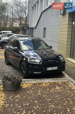 Audi Q7  2016
