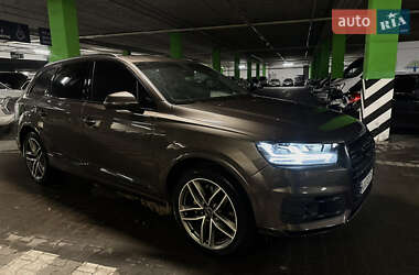 Audi Q7  2017