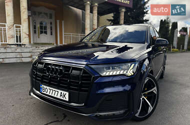 Audi Q7  2021