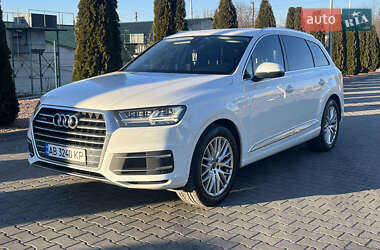 Audi Q7  2016