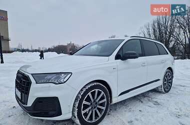 Audi Q7  2023