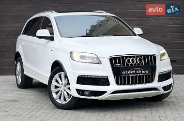 Audi Q7  2011