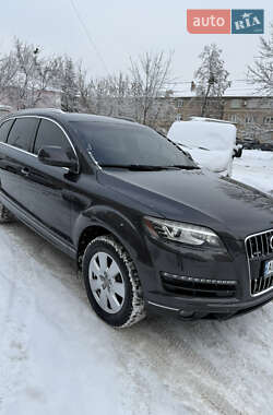 Audi Q7  2012