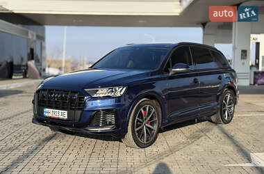 Audi Q7  2022