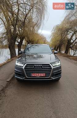 Audi Q7  2017