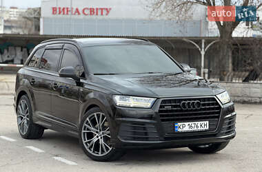 Audi Q7  2016