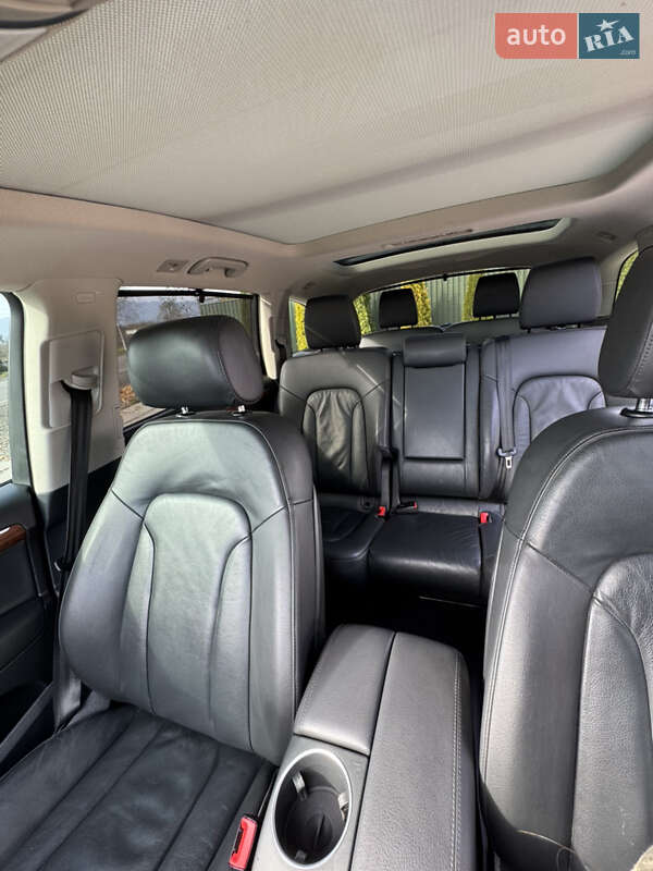 Внедорожник / Кроссовер Audi Q7 2015 в Хусте