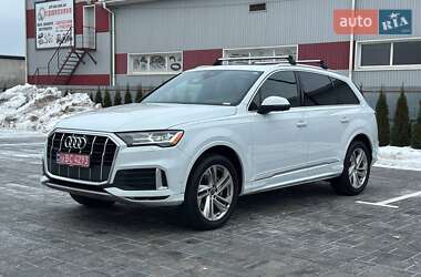 Audi Q7  2021