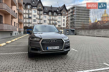 Audi Q7  2016