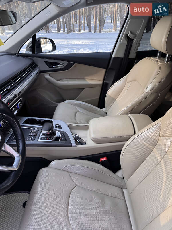 Позашляховик / Кросовер Audi Q7 2017 в Черкасах