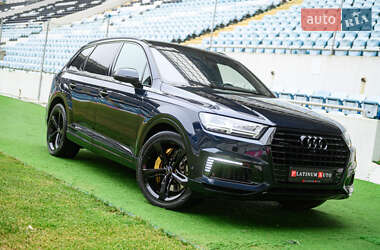 Audi Q7  2016