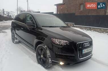 Audi Q7  2011