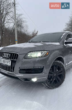 Audi Q7  2011