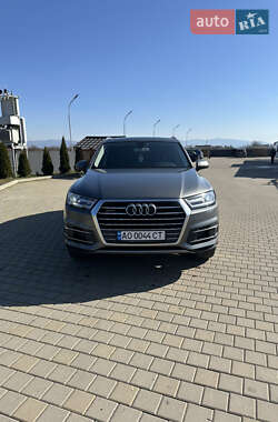 Audi Q7  2016