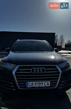 Audi Q7  2016