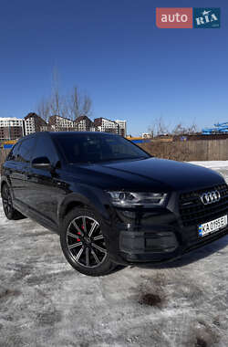 Audi Q7  2017
