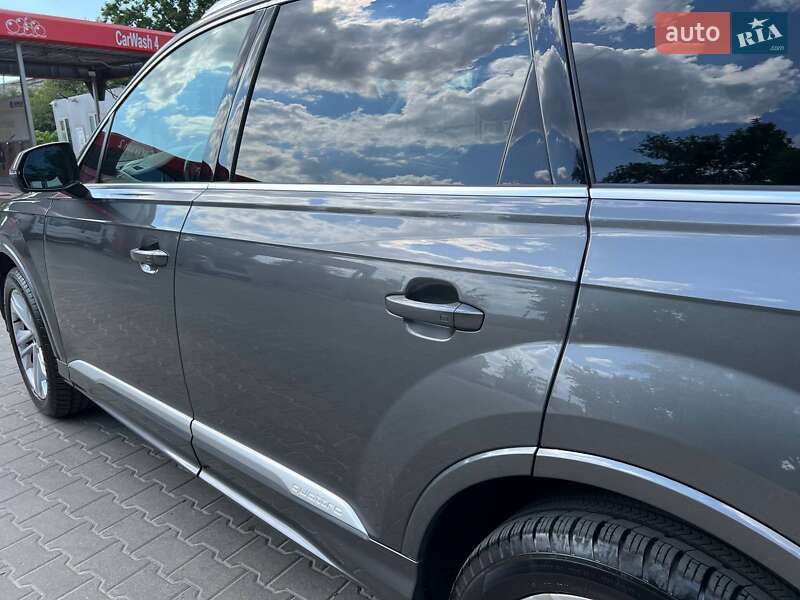 Позашляховик / Кросовер Audi Q7 2020 в Львові