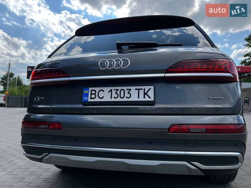 Позашляховик / Кросовер Audi Q7 2020 в Львові