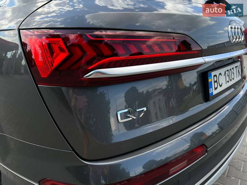 Позашляховик / Кросовер Audi Q7 2020 в Львові