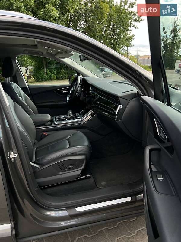 Позашляховик / Кросовер Audi Q7 2020 в Львові